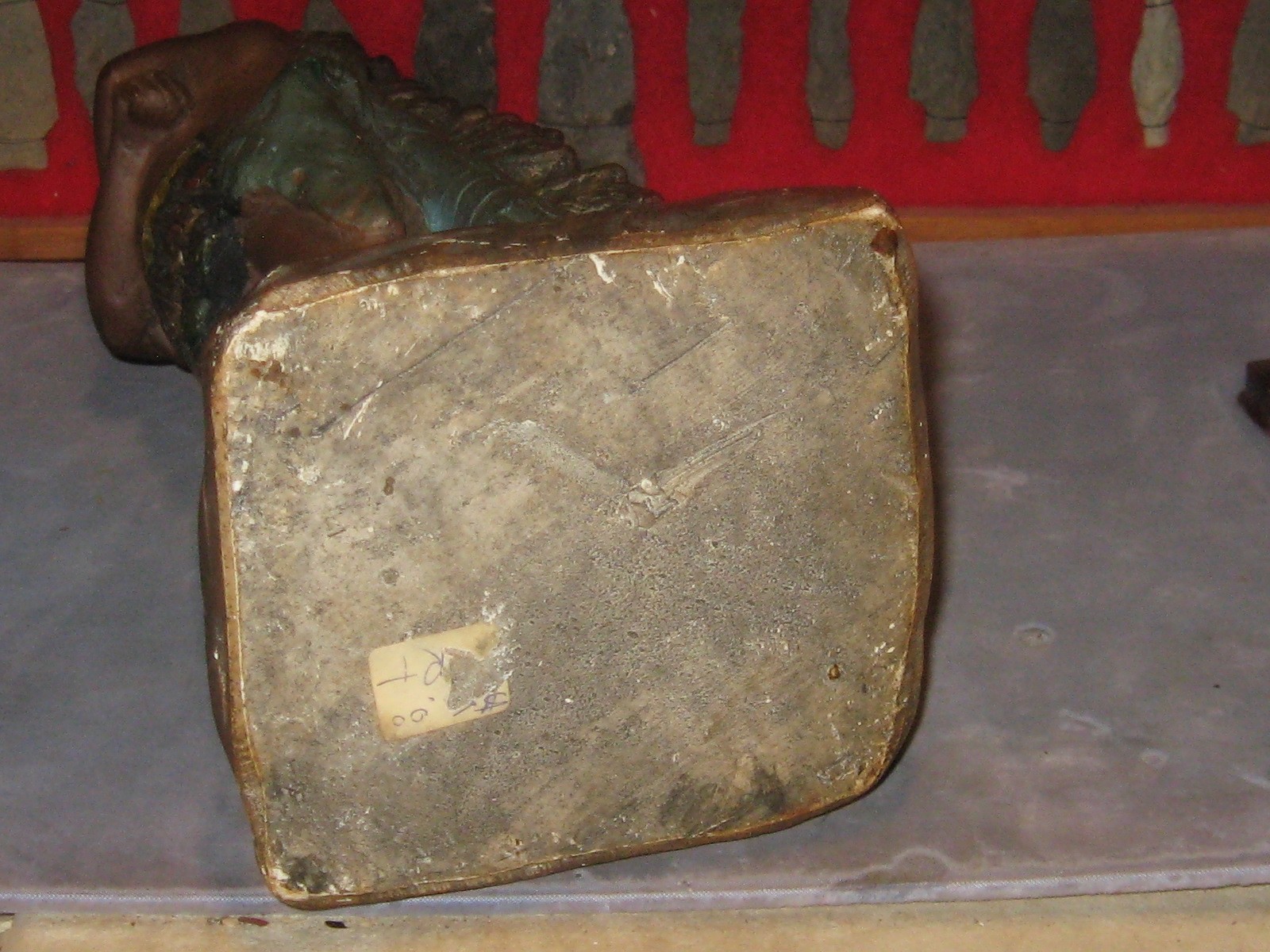 ANTIQUE INDIAN CHIEF CHALK WARE CIGAR STORE TYPE NATIVE AMERICAN REAL NICE