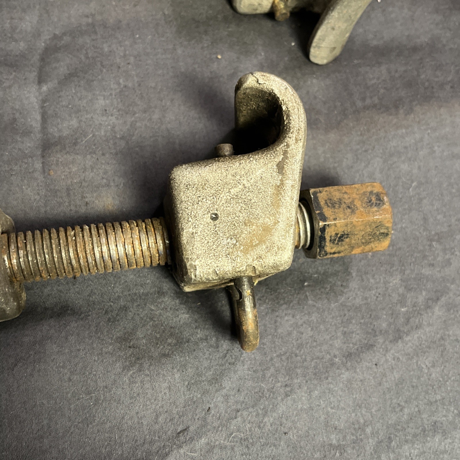 2PC Coil Spring Strut Compressor Shock Clamp Remover