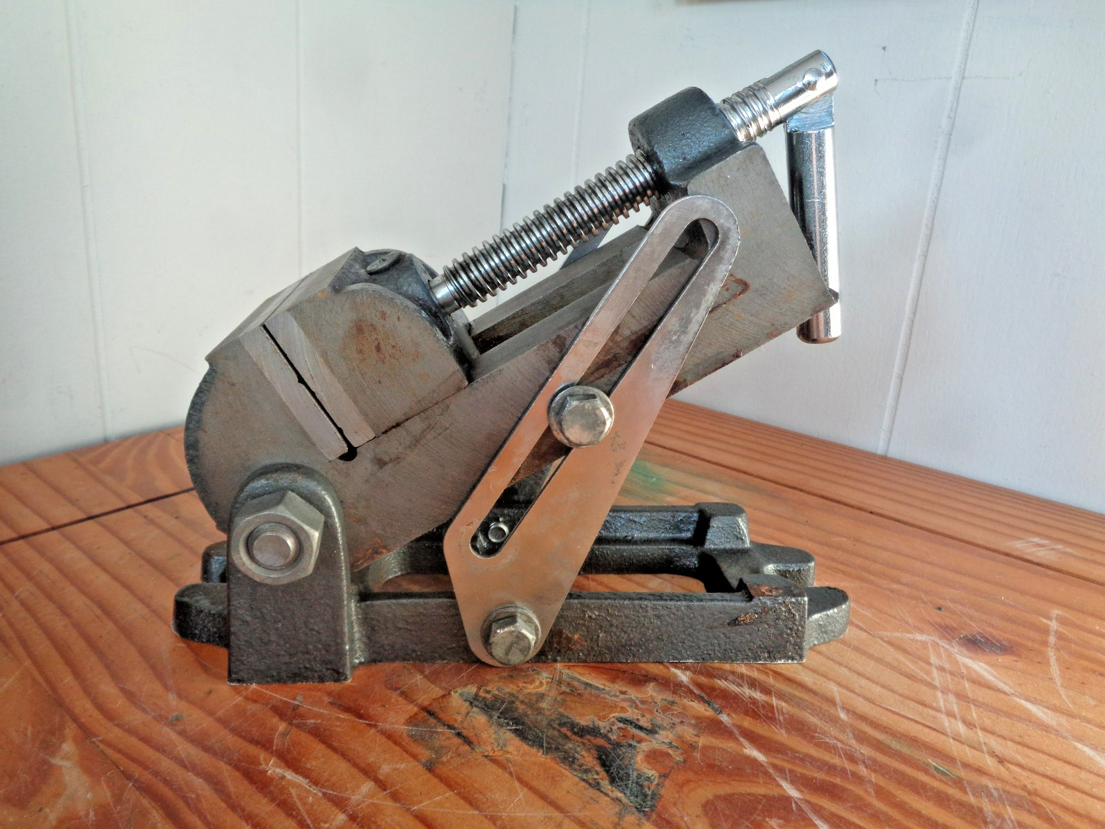 Tilting Drill Press Machinist Vise 2.5” Jaws