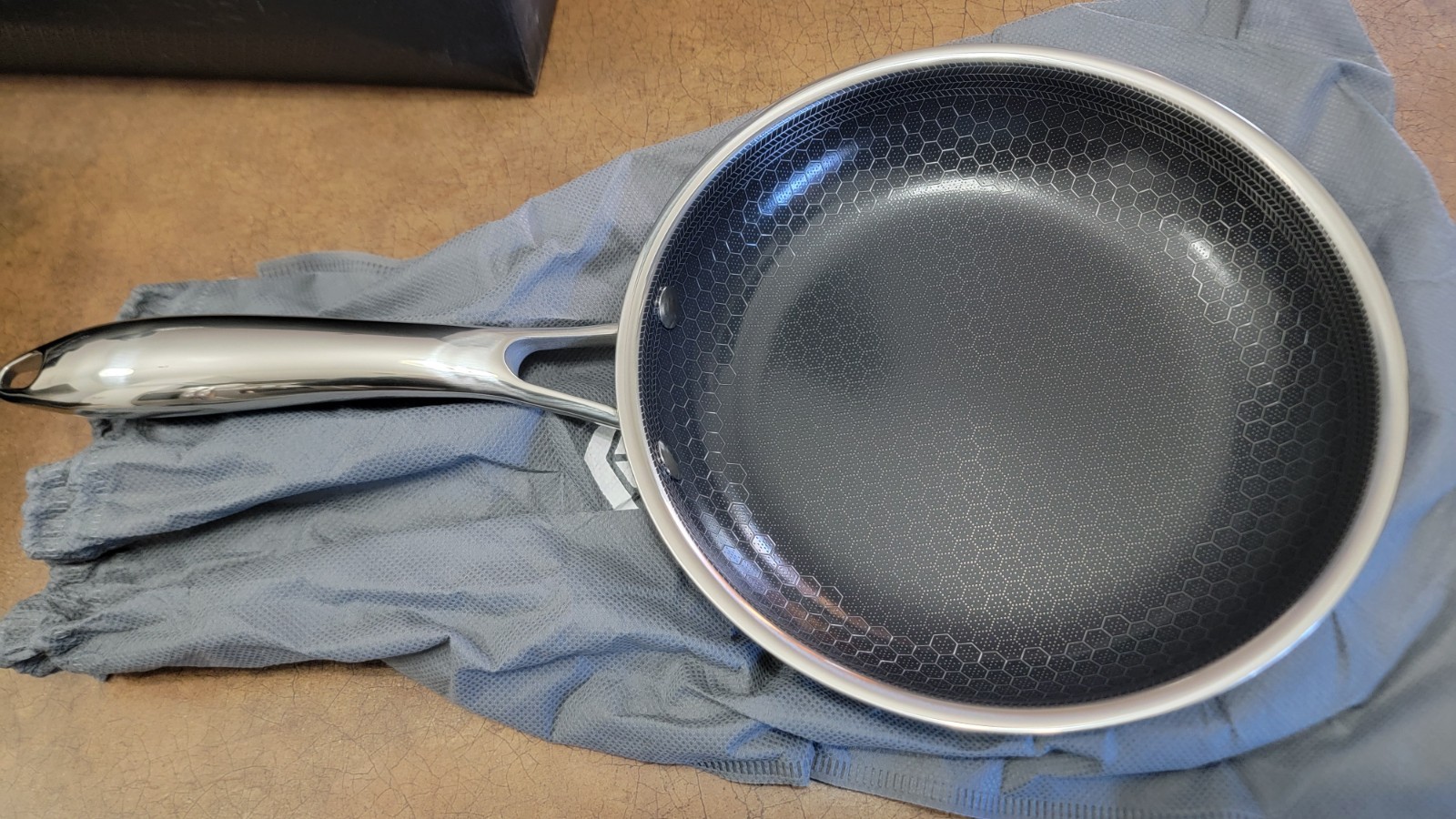 HexClad Hybrid 7-Piece Cookware Fry Pan Set 8” 10” 12” Inch W/ Lids & 12” Wok