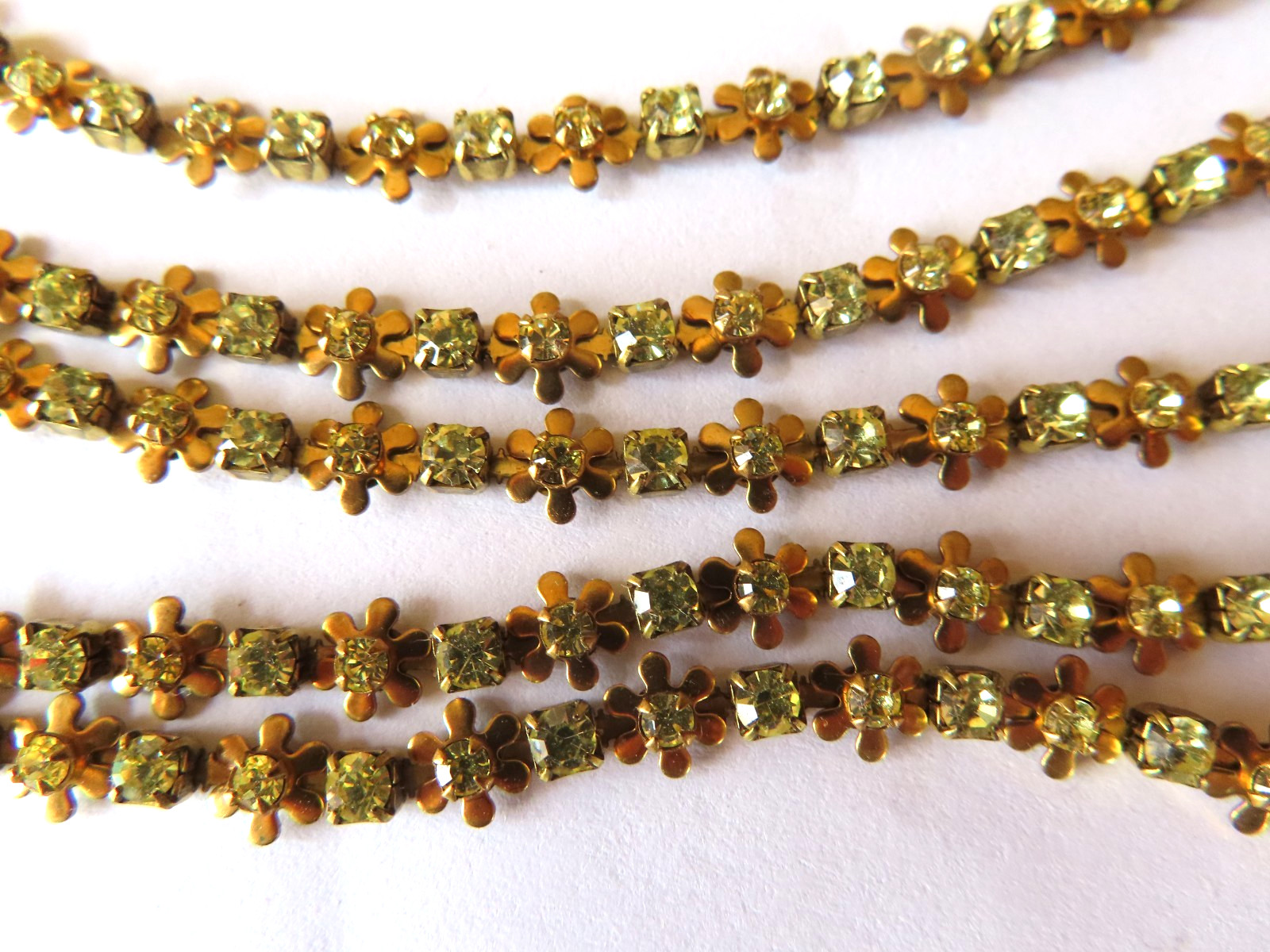 3 Feet Swarovski Rhinestone Brass Daisy Chain 24 & 18pp Jonquil.