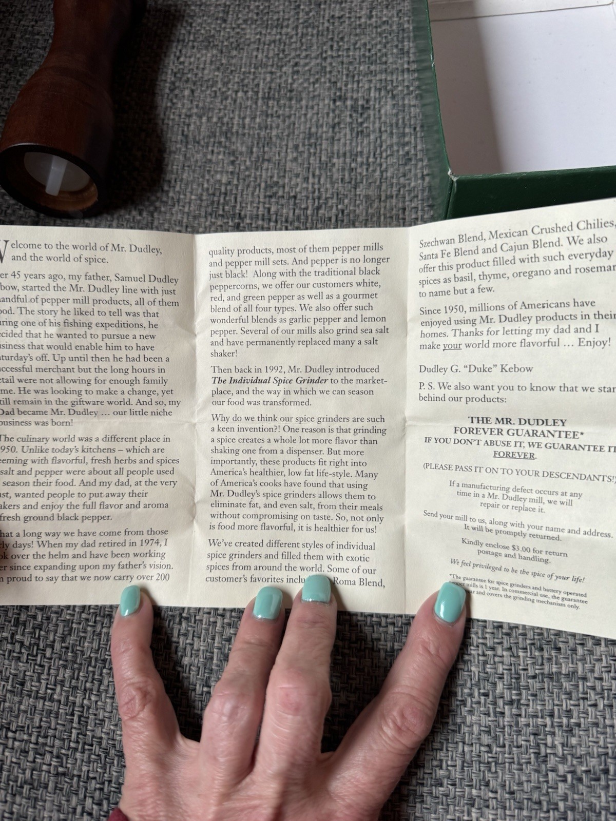 Vintage Mr. Dudley 5.5” Walnut Wood Peppermill & Salt Shaker Set Julian 609 NEW