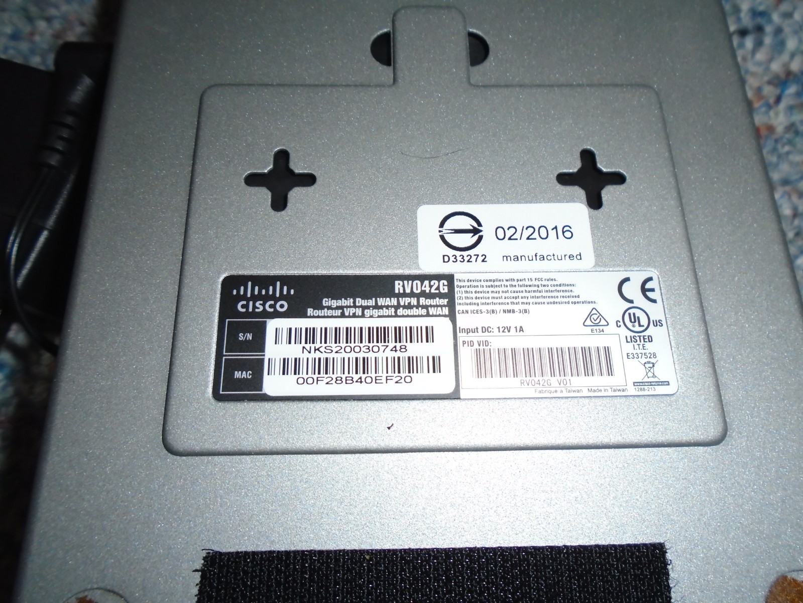 CISCO RVO42G 10/100 4 PORT VPN ROUTER WITH POWER SUPPY