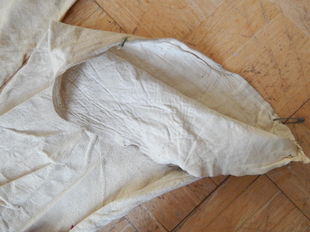 ANTIQUE COMANCHE SO. PLAINS INDIAN INDIAN BEADED HIDE LEGGINS TWISTED FRINGE