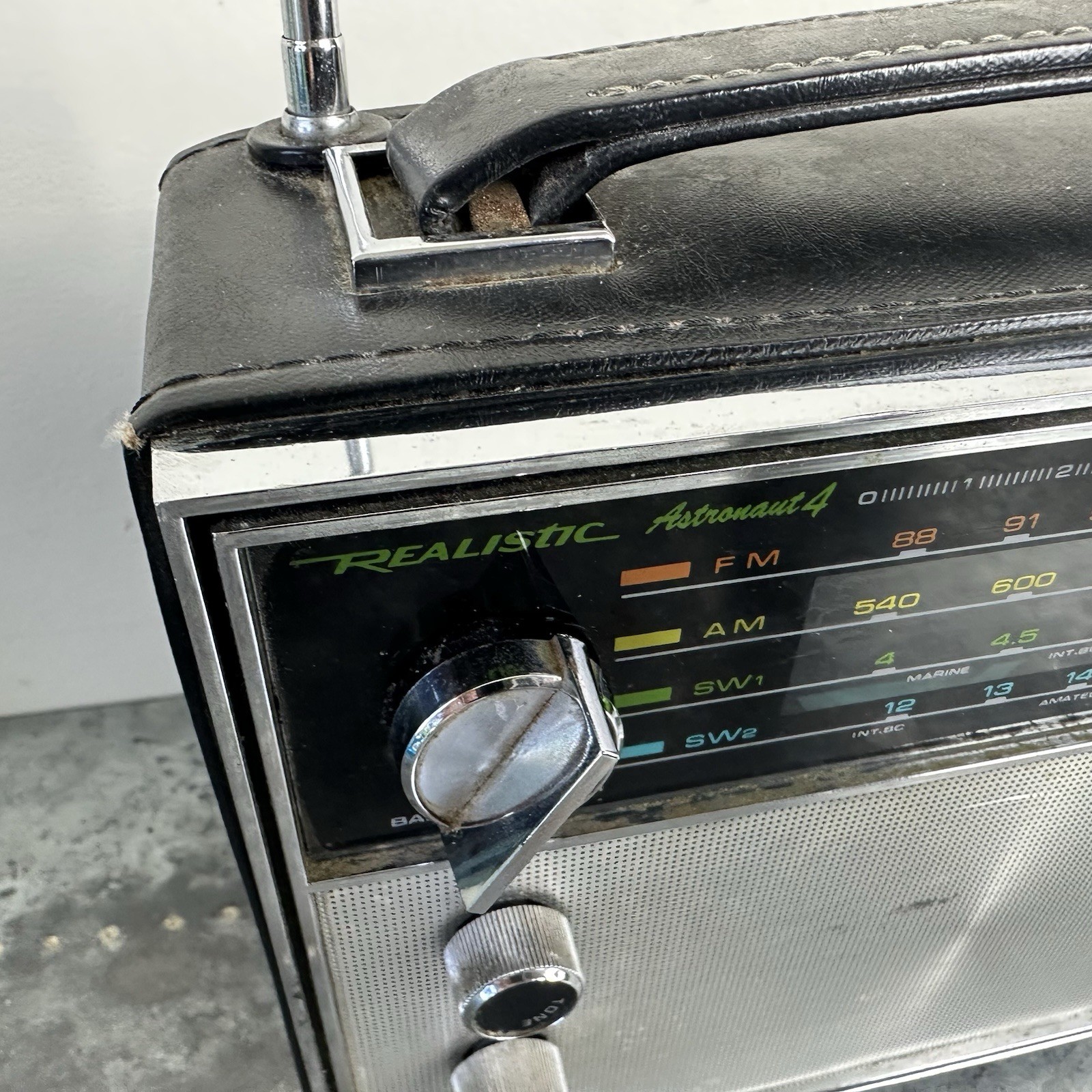 Vintage Radio Realistic Astronaut4 12-774A Tested