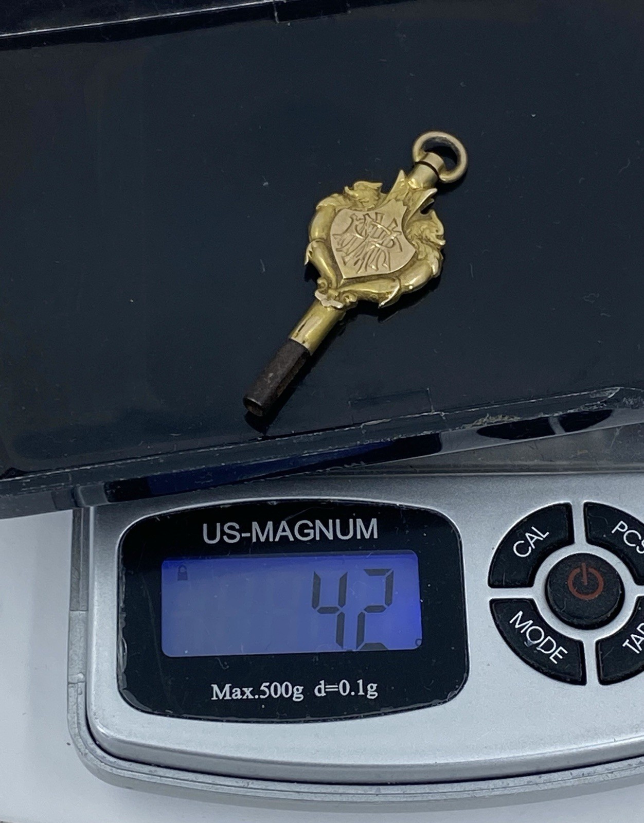 Antique 14k Yellow Gold Watch Key Fob Pendant Griffins 1901 4.2g