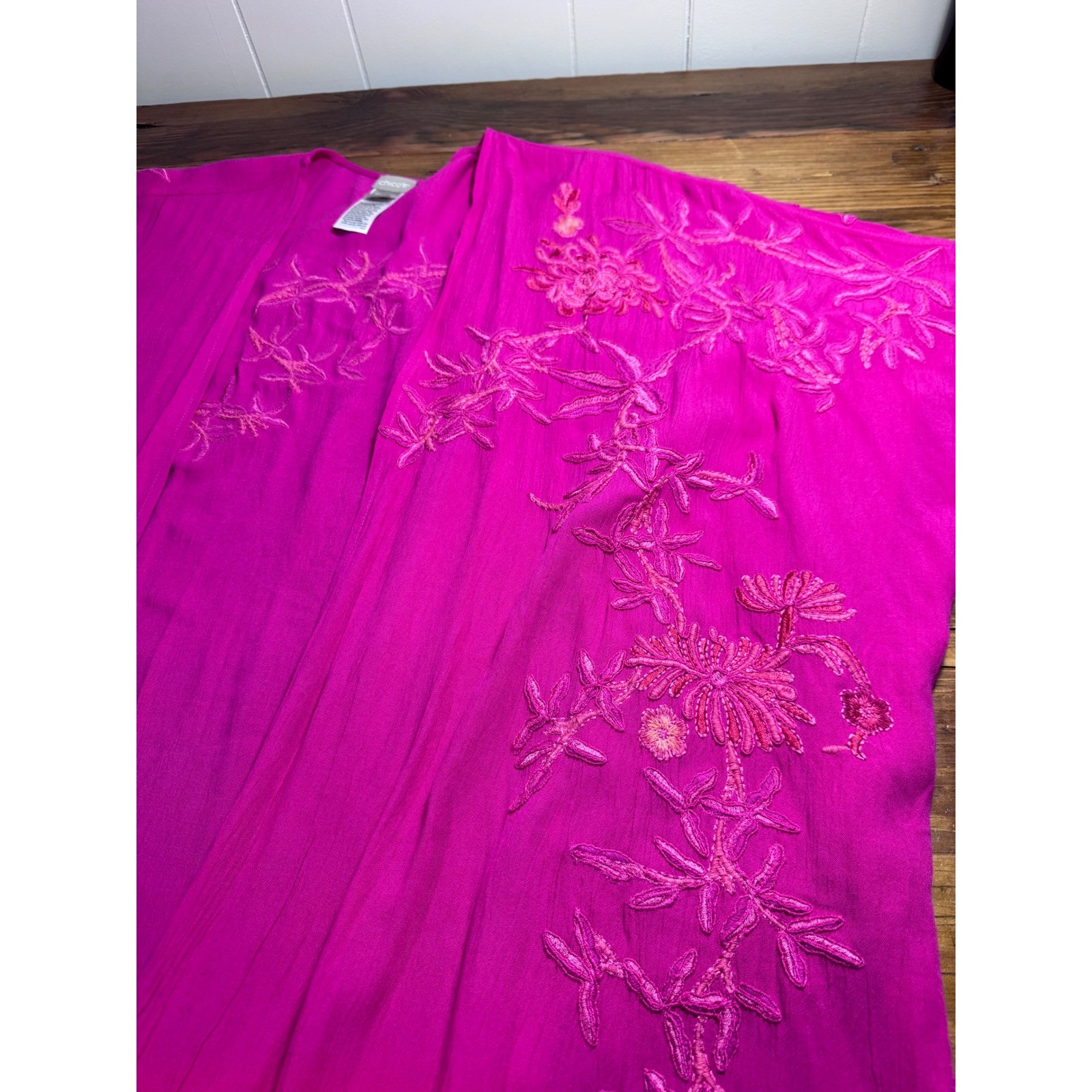 Chicos Floral Embroidered Ruana wrap in summer Berry Pink Kimono Fringe One Size