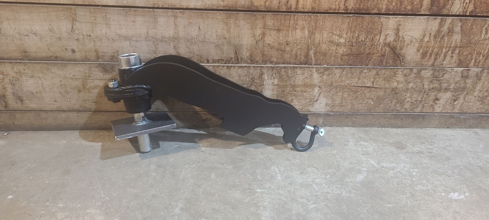 Patient Horse Rotating Pole Tie Out