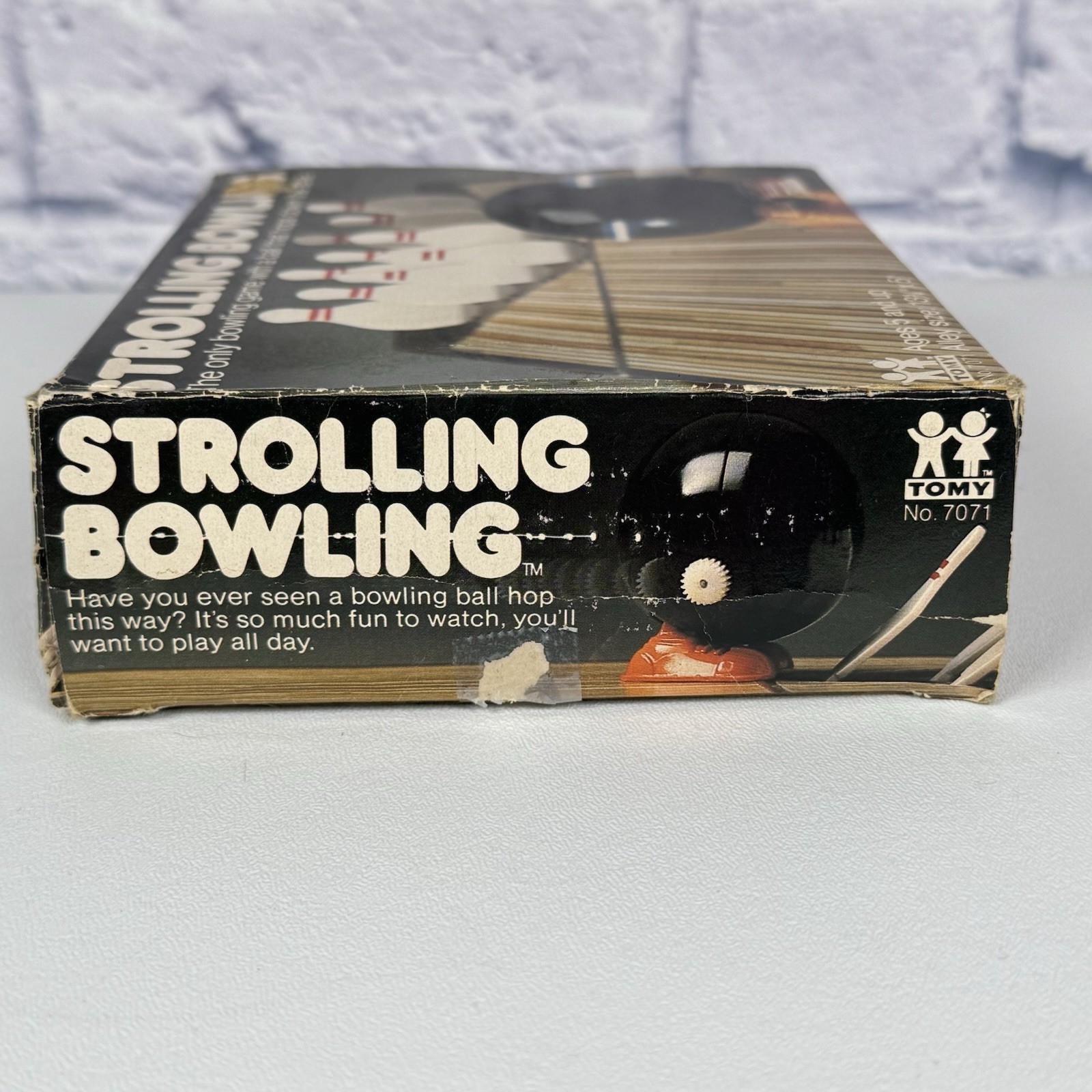 Vintage 1980 Tomy Strolling Bowling Wind Up Ball Portable Table Game Travel Box
