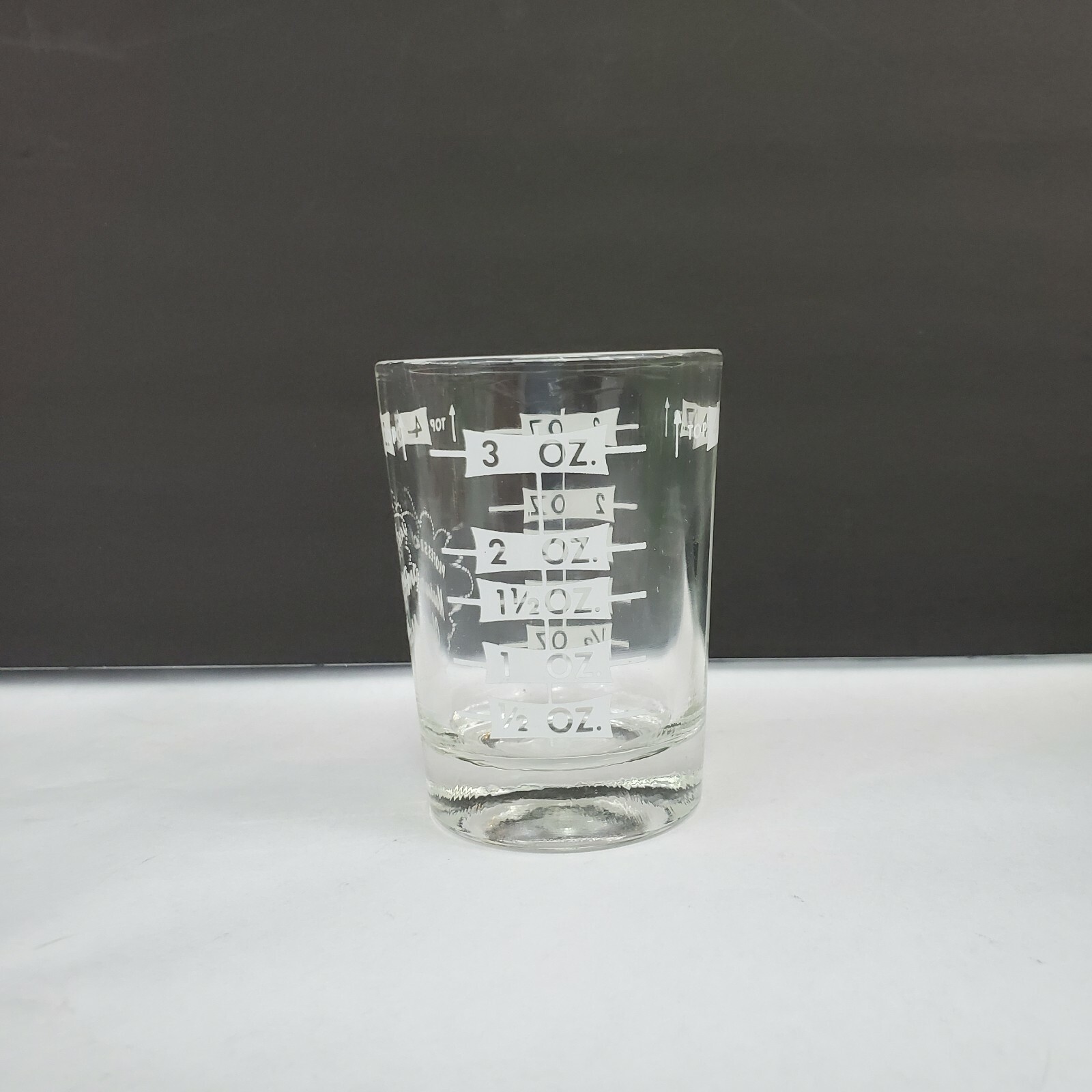 4 oz. Bar & Kitchen PROFESSIONAL Measuring Glass includes Half Measurements