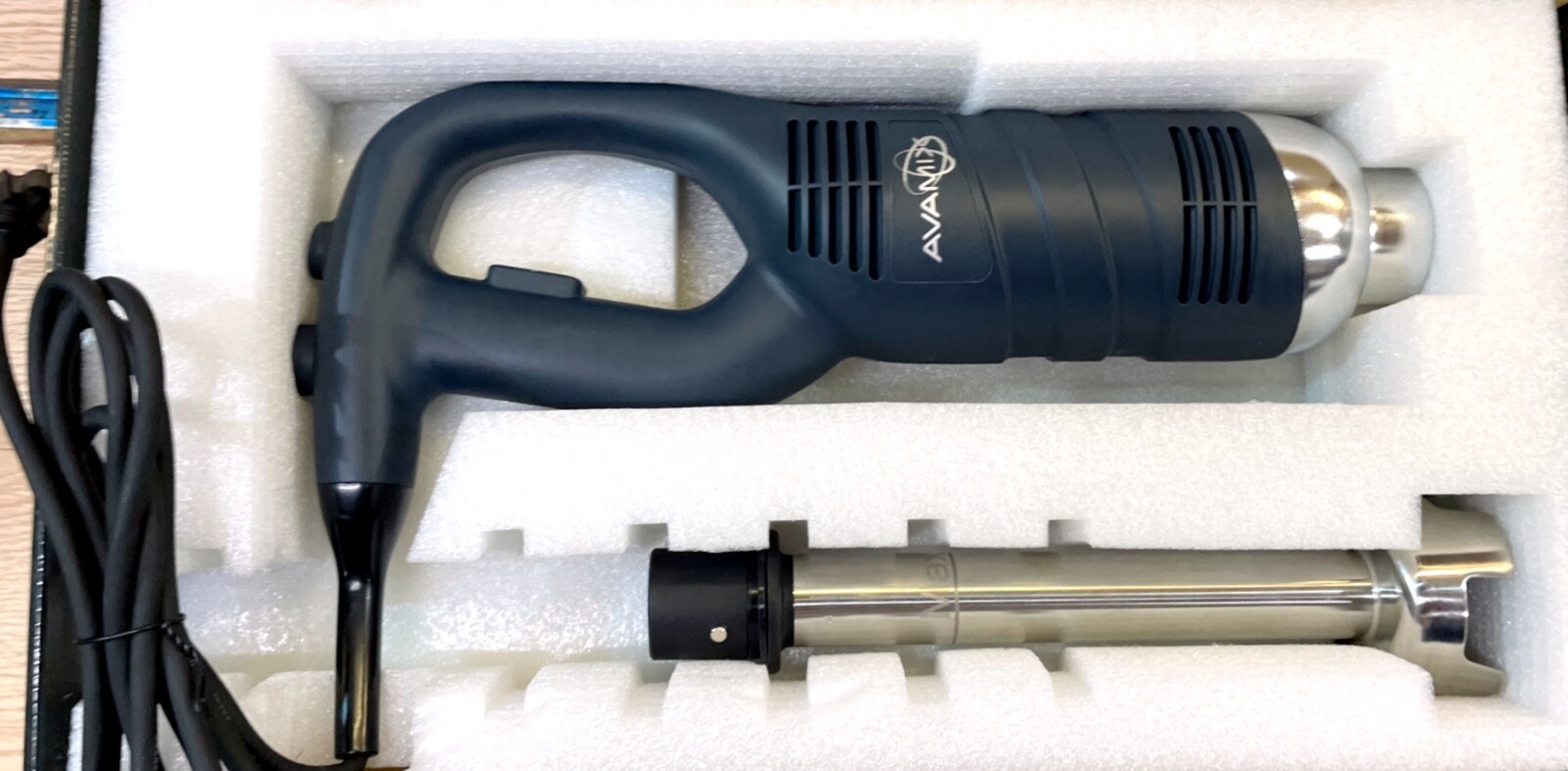 AvaMix 928IBMD12BX 12" Commercial Variable Speed Immersion Blender 3/4hp w/Kit