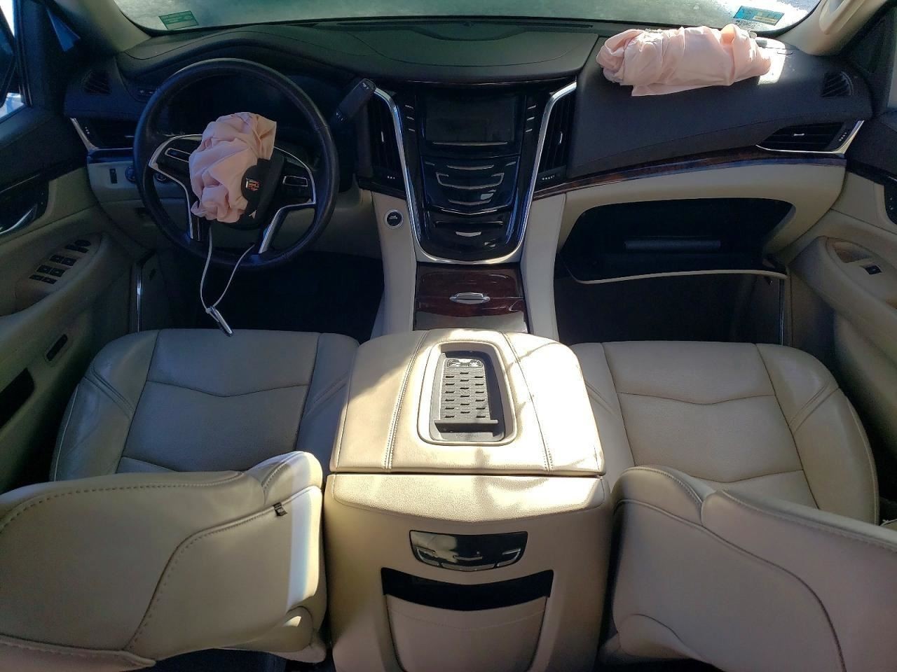 (LOCAL PICKUP ONLY) Roof Glass Fits 15-20 SUBURBAN 1500 922388