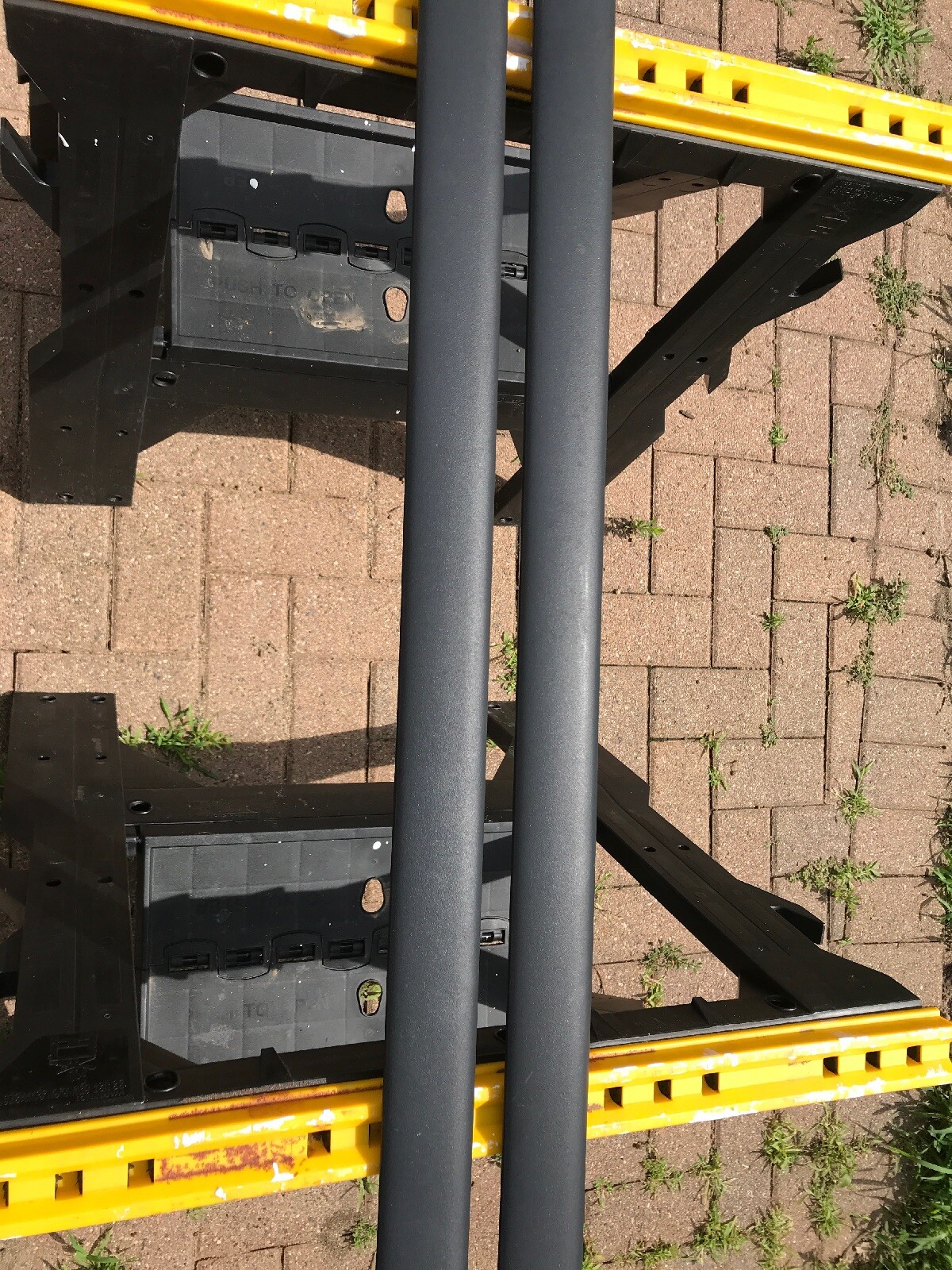 2011-2016 Town & Country Grand Caravan Routan Roof Rack Cross Bars Bar Set