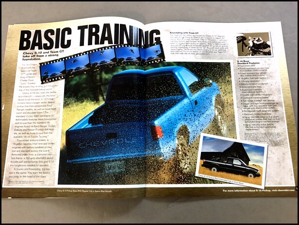 2001 Chevrolet S-10 Pickup Truck Xtreme ZR2 Car Sales Brochure Catalog