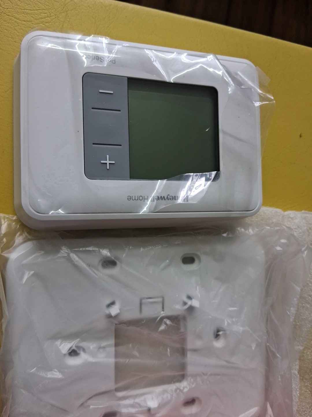 Honeywell Home-Resideo T3 Pro Thermostat 2H/1C Heat Pump and 1H/1C Conventional