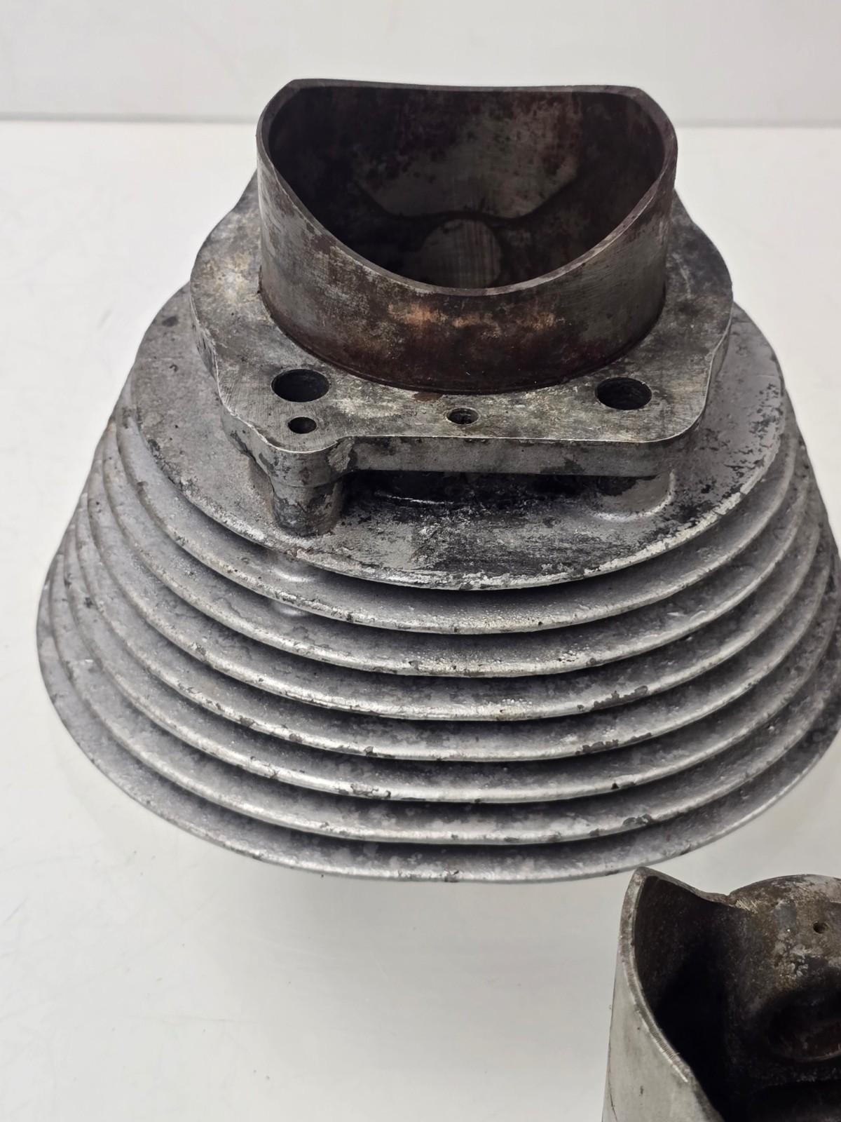 DUCATI SINGLE 250 BEVEL NARROW CASE CYLINDER JUG BARREL W/ PISTON DM250 DIANA