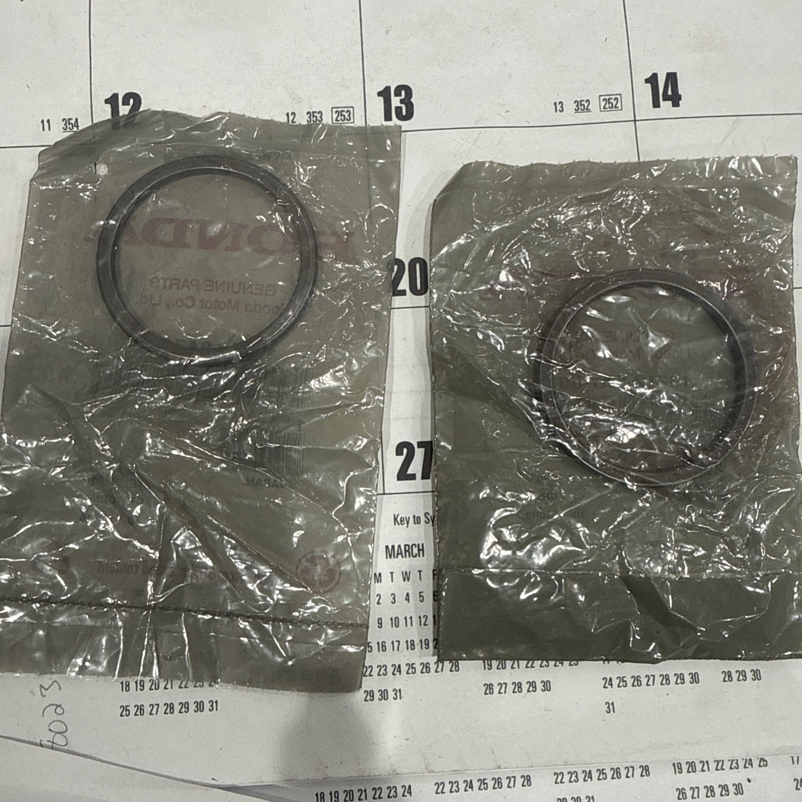 2 Genuine HONDA OEM 18212-SA7-003 Exhaust Manifold Pipe Gaskets