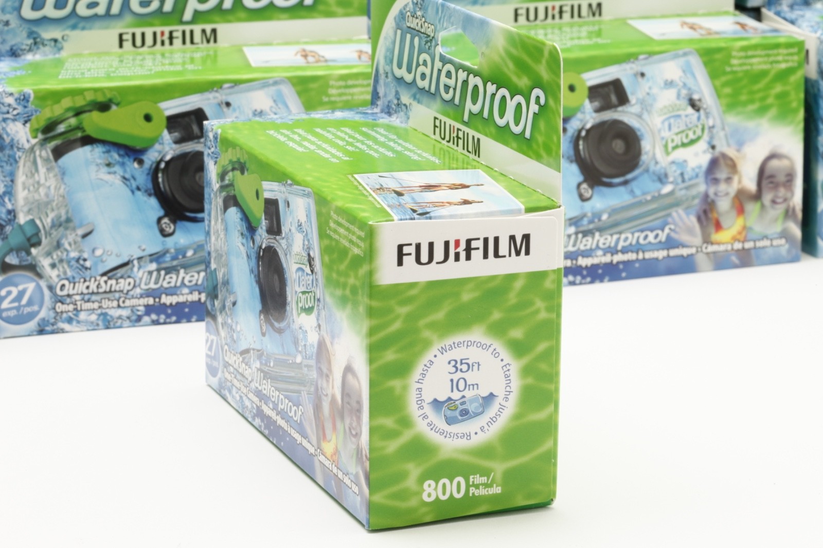 FUJIFILM QuickSnap 800 Waterproof 35mm One-Time-Use Disposable Camera #33210