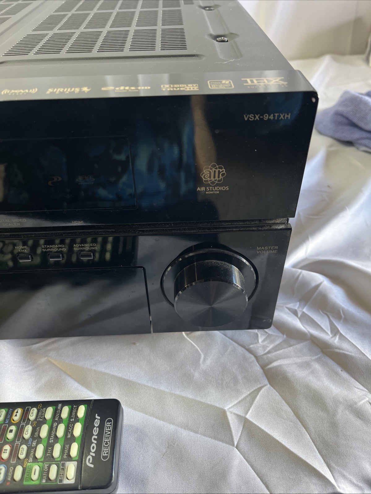 Pioneer Elite VSX-94TXH 7.1 Channel 980W Home Theater Receiver W/ Remote Bundle