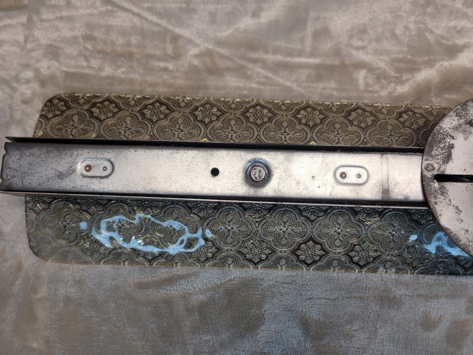 Vtg Bathroom Vanity U Bar 4-Light Fixture Glass Gold Overlay Quatrefoil Curved