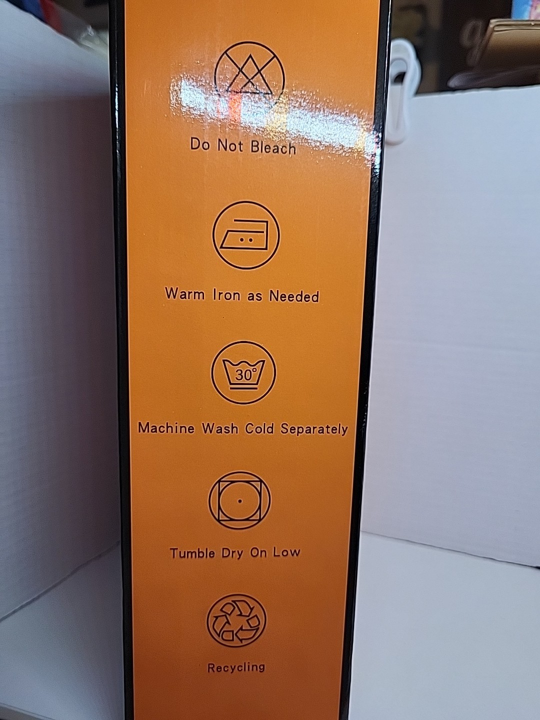 King Size Duvet Insert. New! By MEELUS. 102"×90"