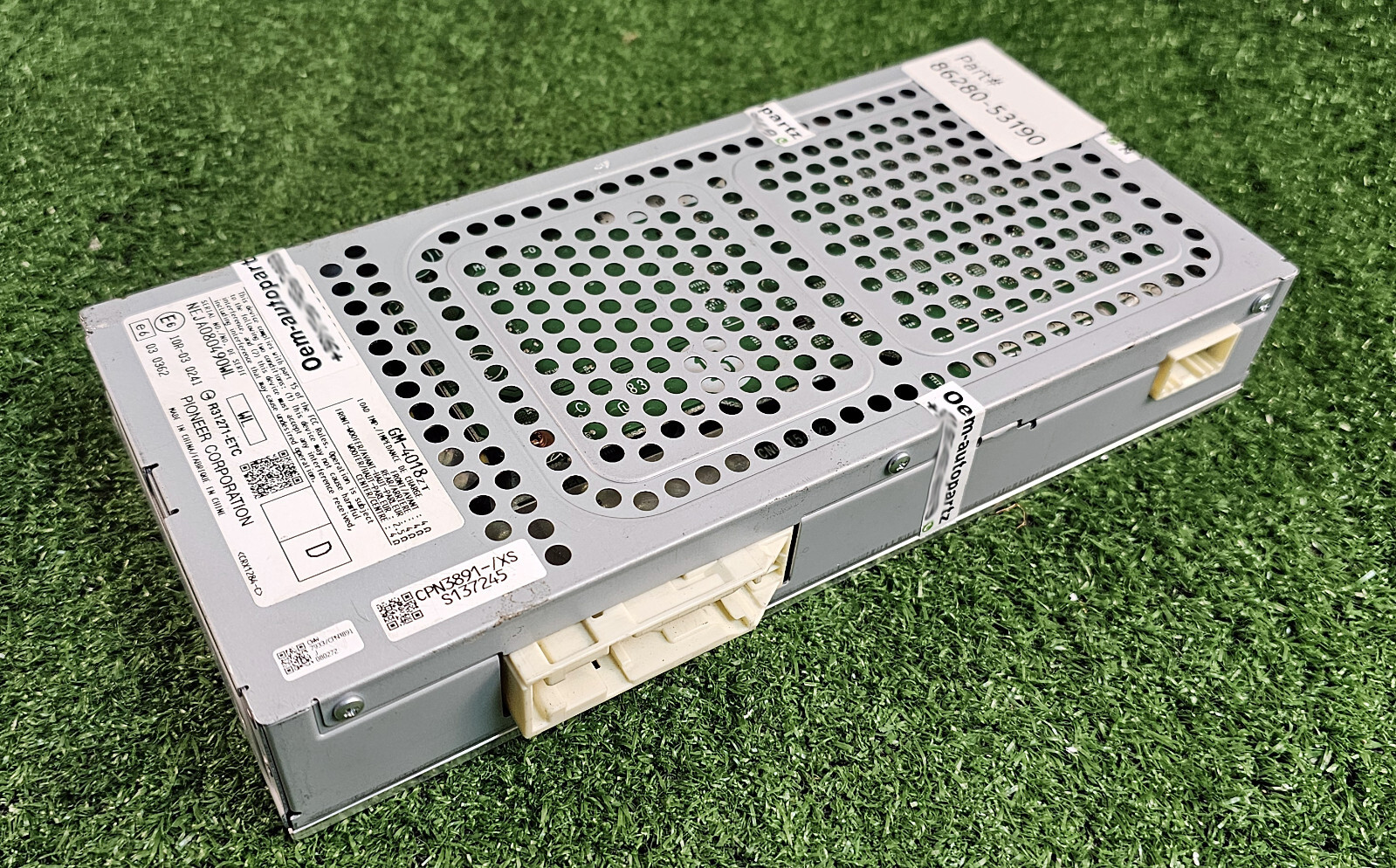 Lexus IS250 IS350 Radio stereo pioneer amplifier 86280-53190 oem used