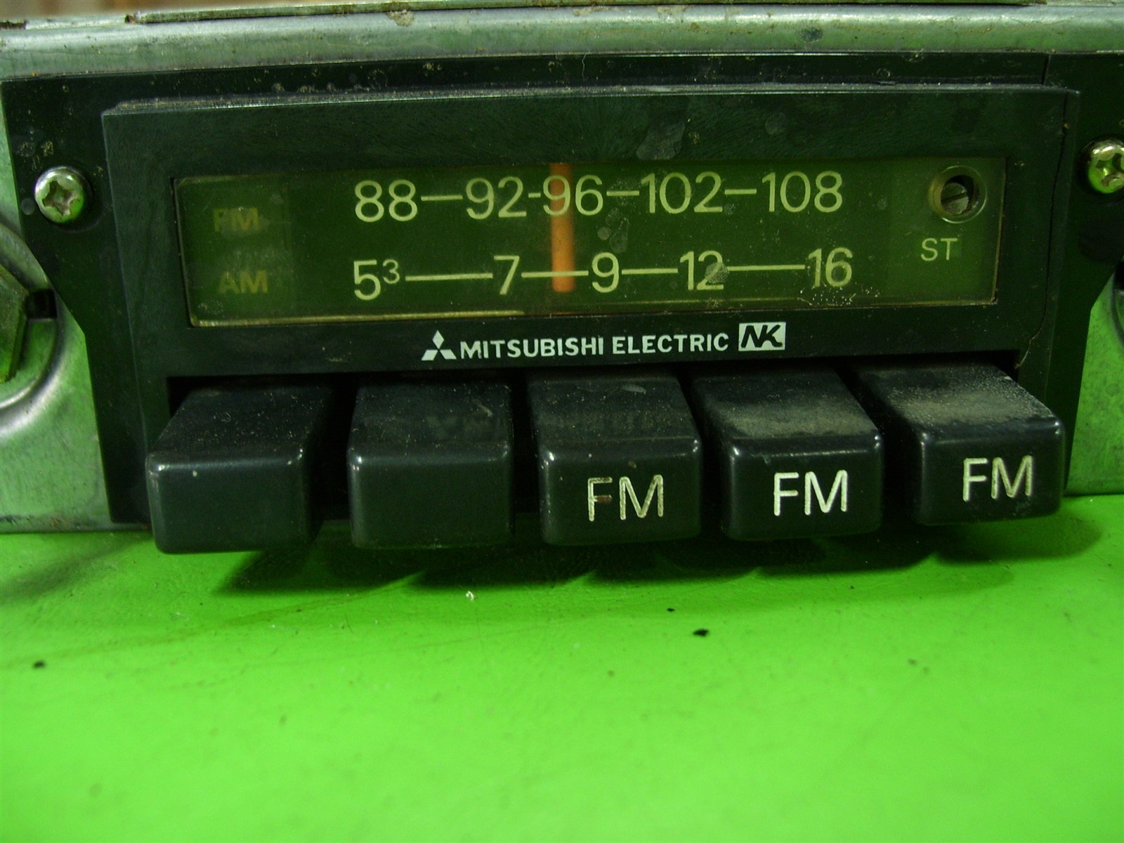 1985 Dodge D50 Ram 50 Radio OEM Mighty Max