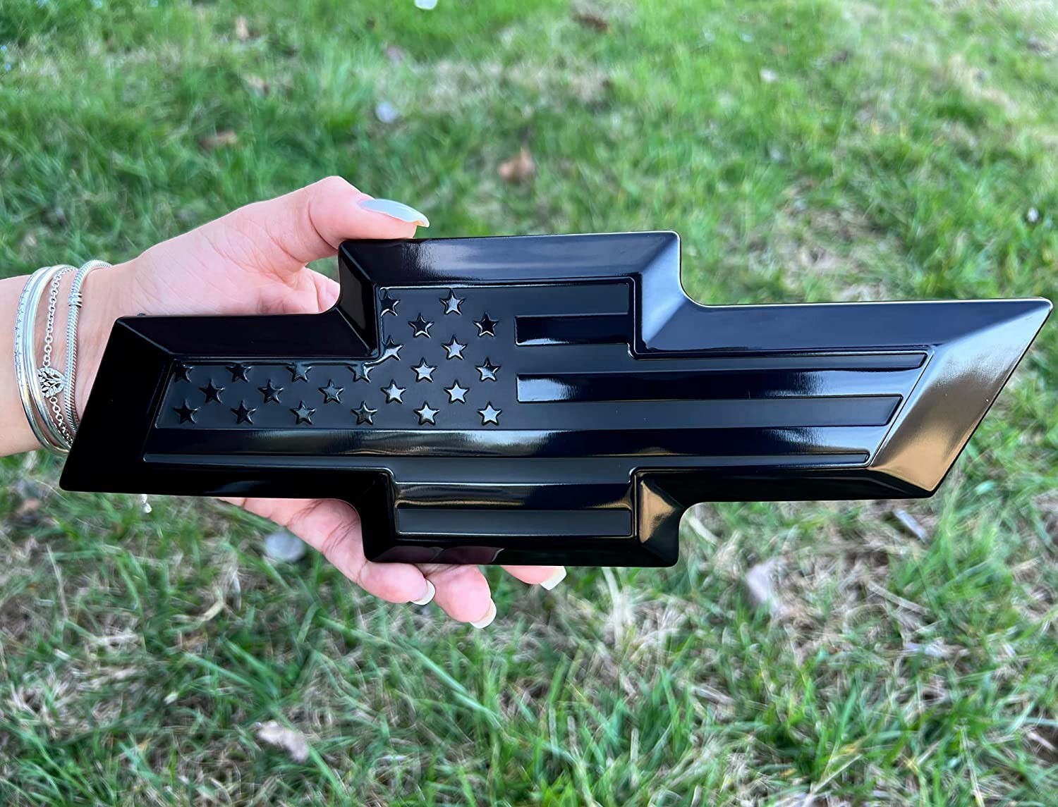 Front Bowtie Overlay Metal Flag Emblem for (2023-2025 Silverado 2500 HD Custom