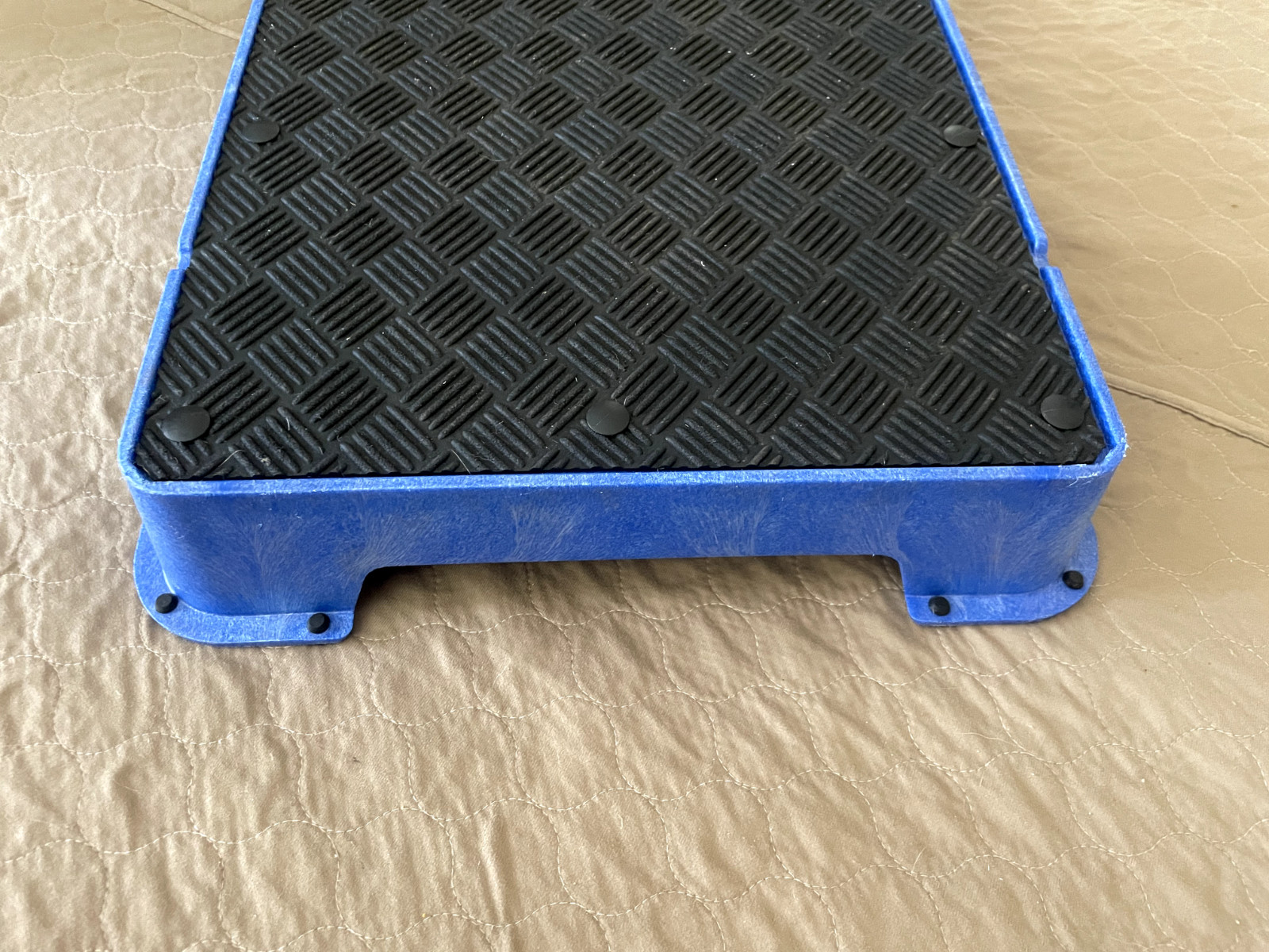 Cato Board Dog Training Platform Blue Rubber Surface | Place Board Obedience Agi