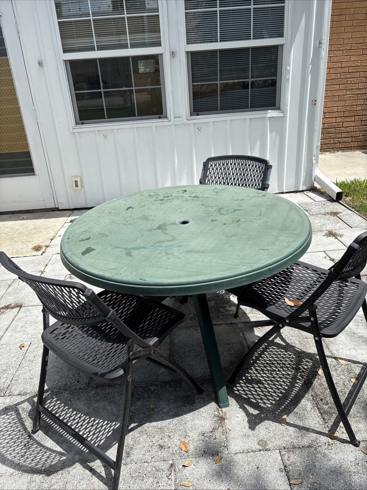 Green Round Patio Table & 4 Black Metal Chairs Set with Umbrella Hole