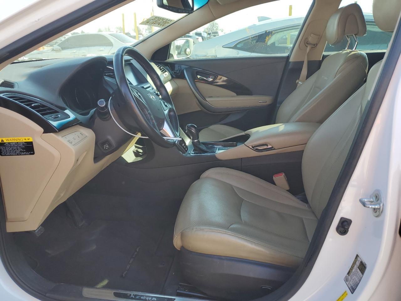 2016 Hyundai Azera Used White Deck Lid with Rear View Camera - OEM