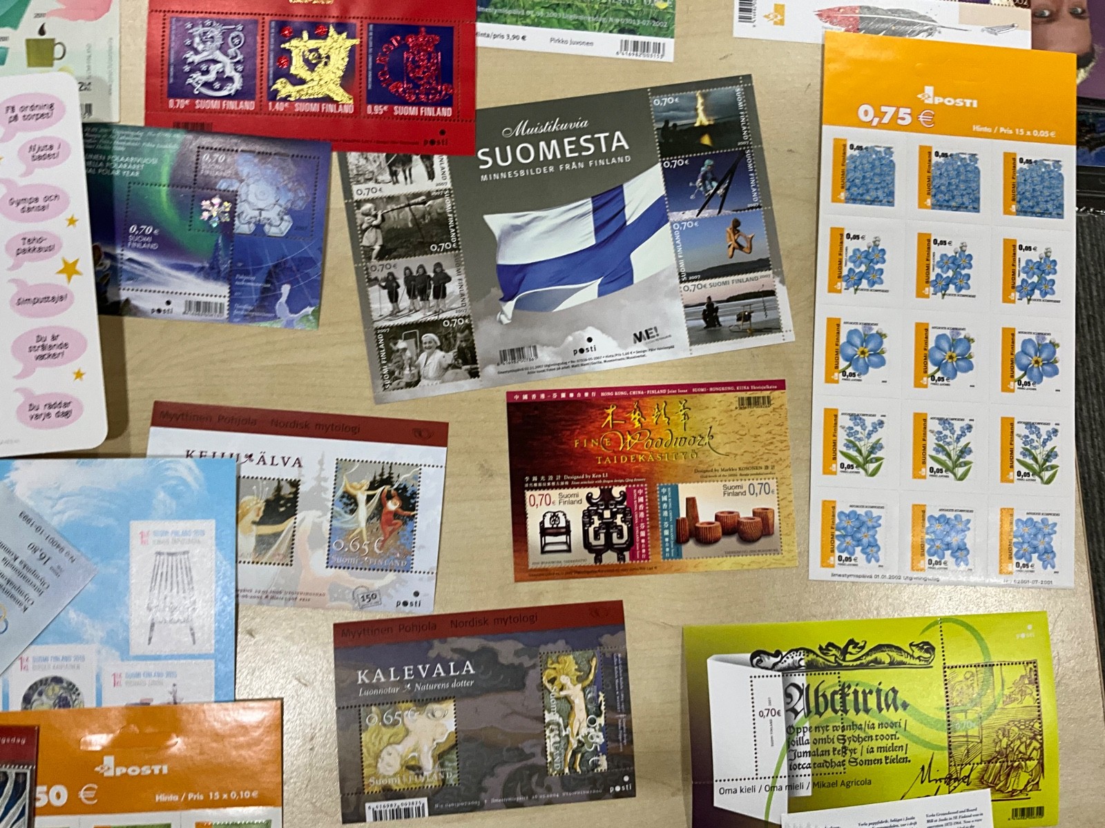 Finland MNH Stamps modern sheets booklets 100 different items @3*