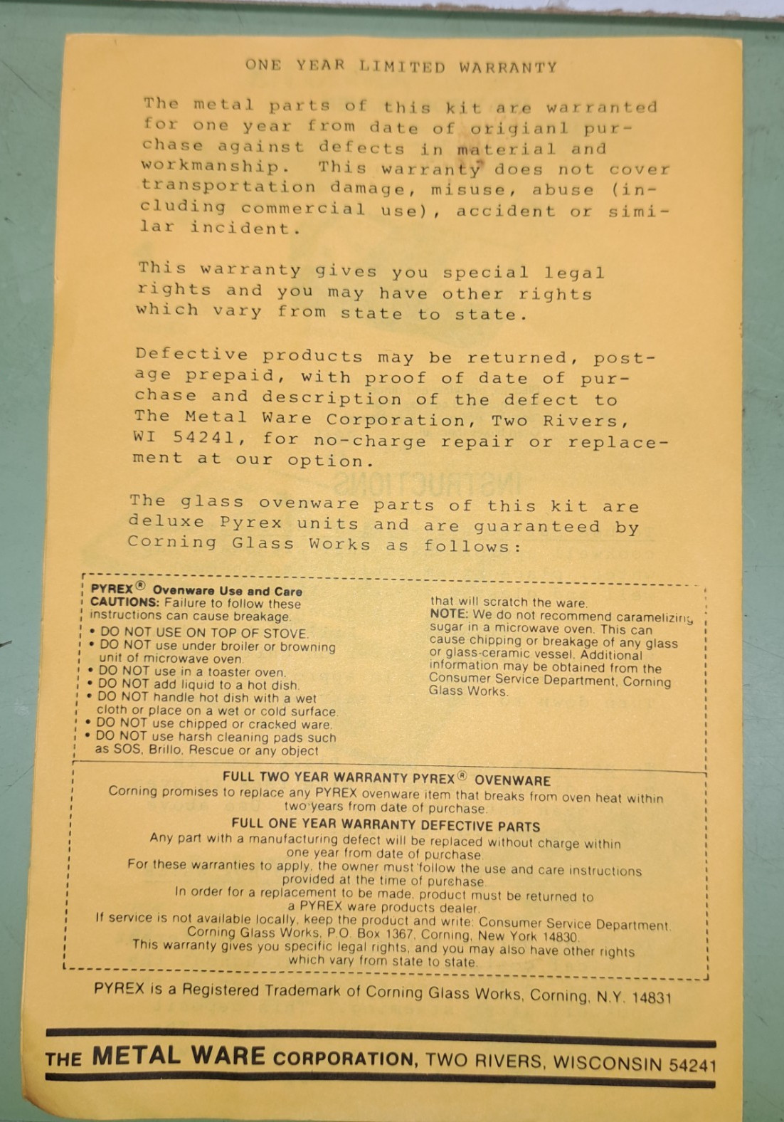 Vintage NESCO Natural Roaster Oven 12-Qt Mod4112 w/ 5-Piece Accessory Pyrex Rare