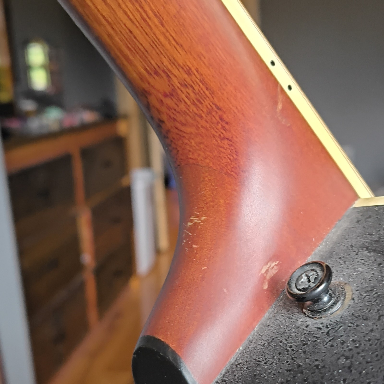 1987-94Ovation Celebrity CC68 Acoustic-Electric Guitar 6 String Cutaway Sunburst