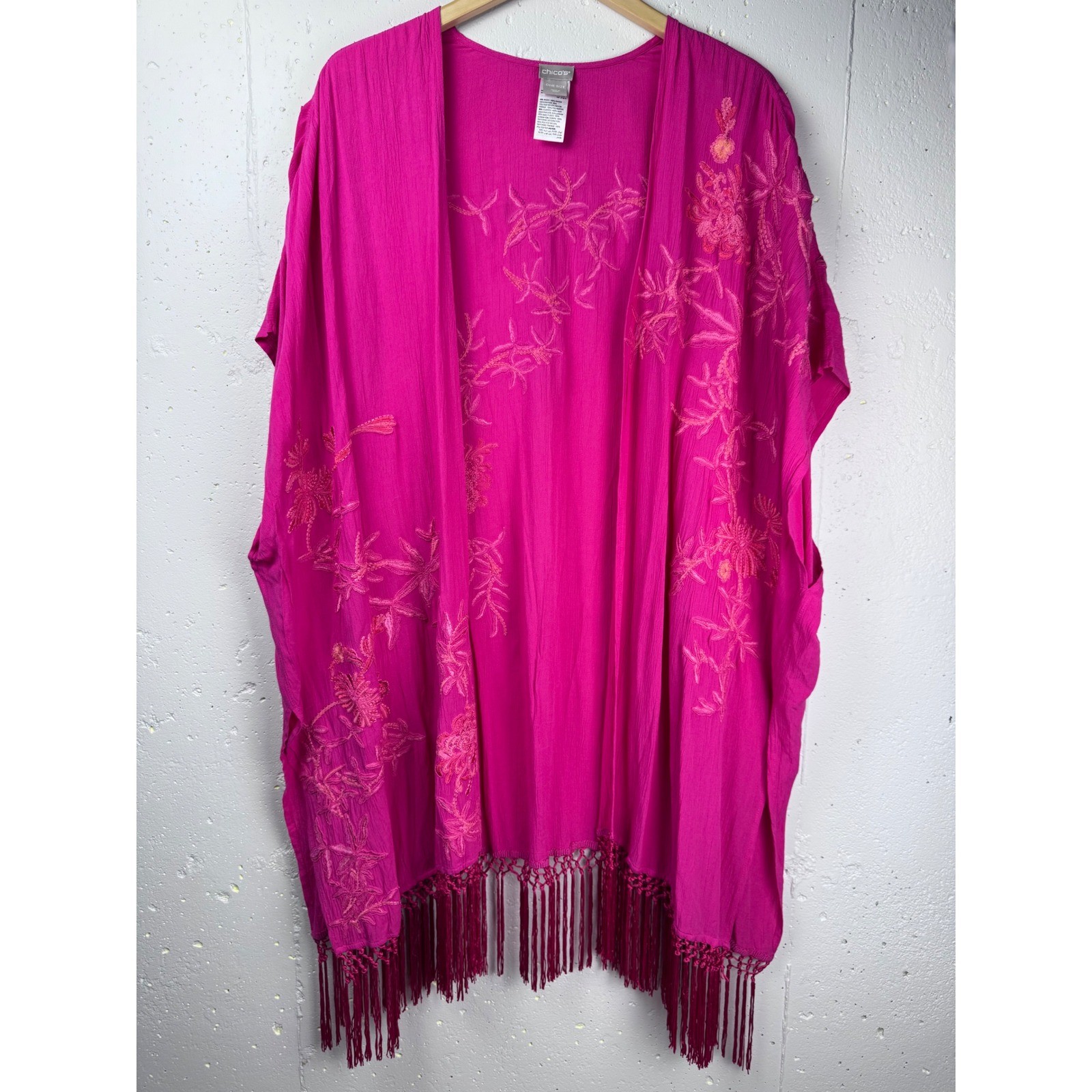 Chicos Floral Embroidered Ruana wrap in summer Berry Pink Kimono Fringe One Size