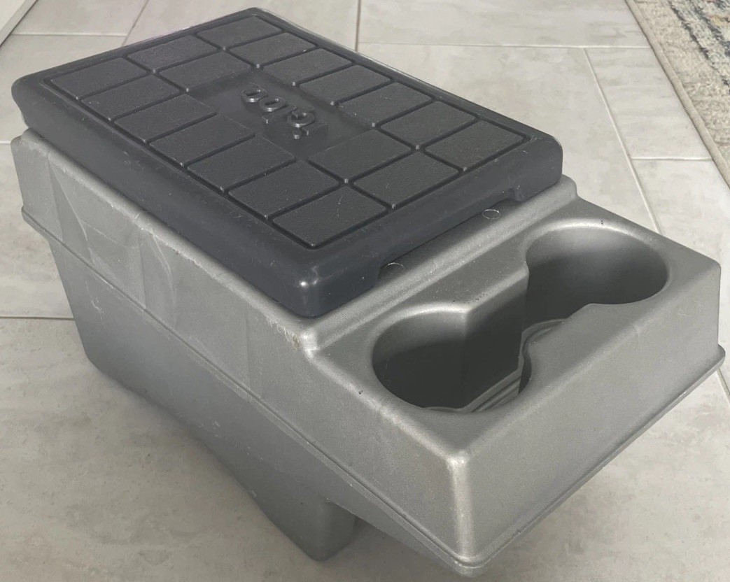 VINTAGE IGLOO LITTLE KOOL REST CAR/TRUCK COOLER FOR ICE CHEST DRINK HOLDER