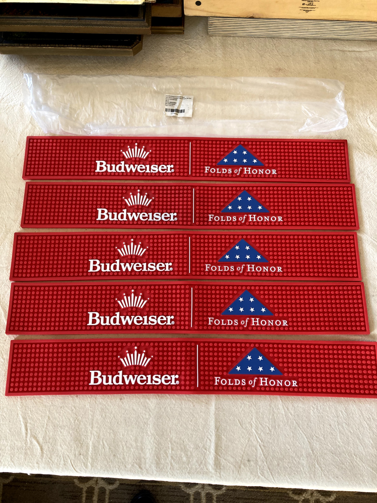 budweiser beer 'folds of honor' bar mat - 24"x 3.5" NOS (5 avail) EXC cond...
