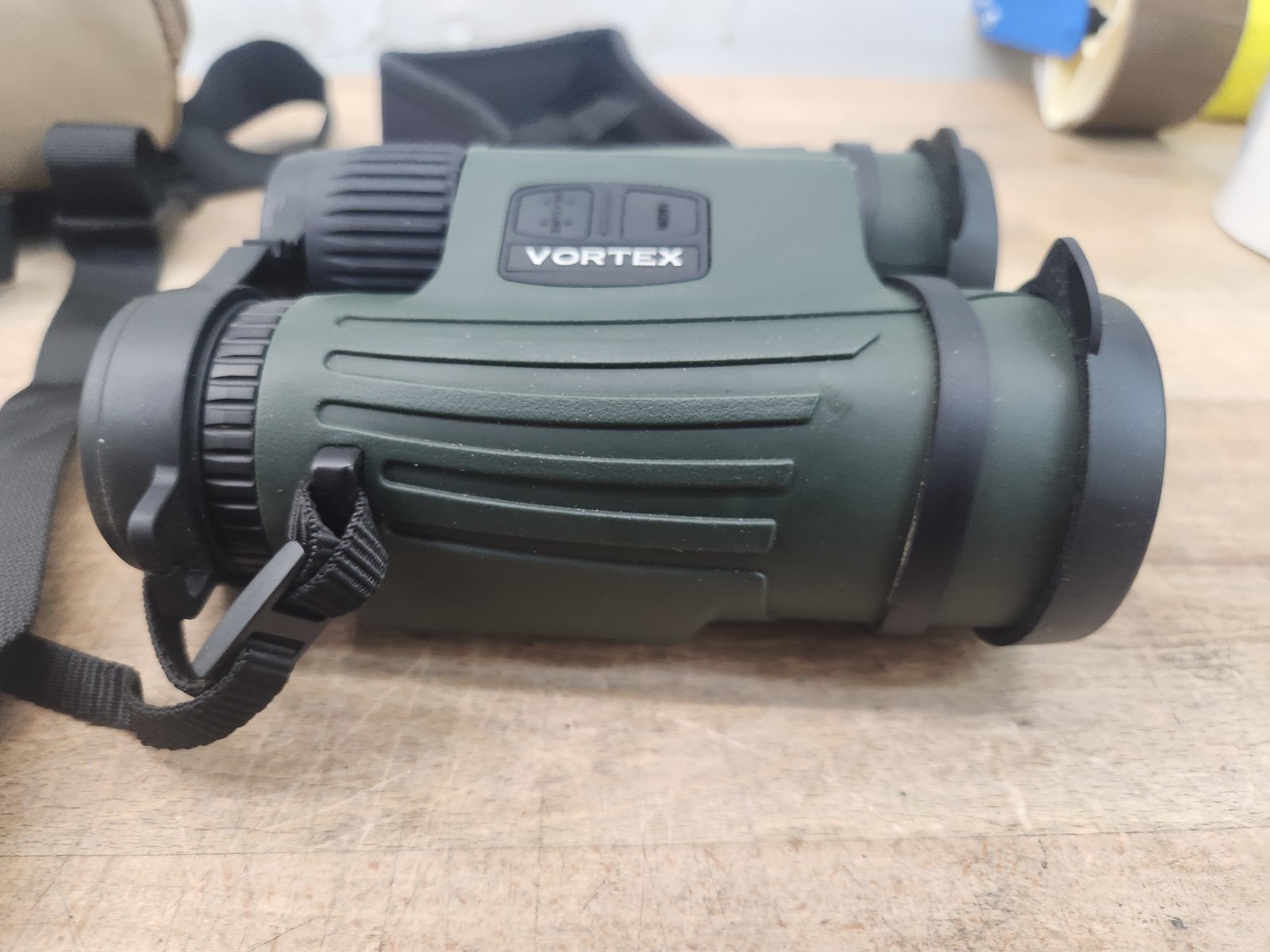 Vortex Binoculars Fury HD 5000 10x42 w/ Case (LRF301)