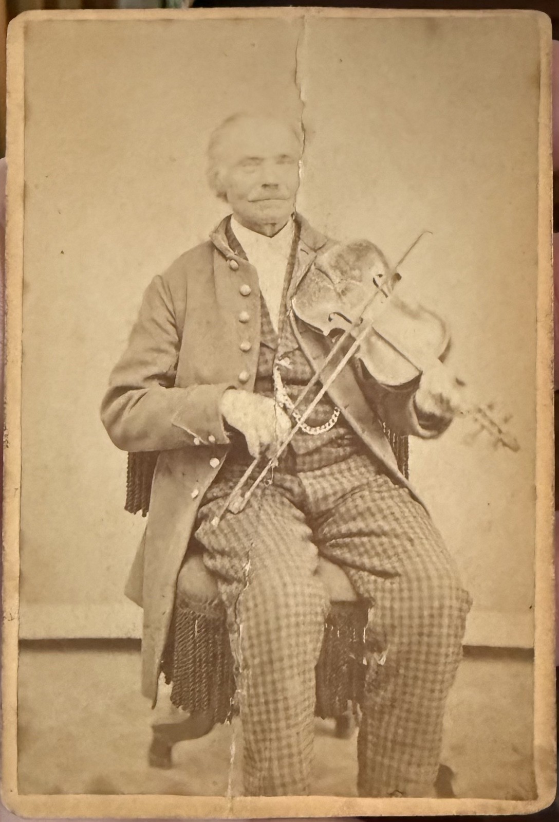 Post-Civil War CDV Minnesota veteran with fiddle, Gustav Berg, Cannon Falls, MN.