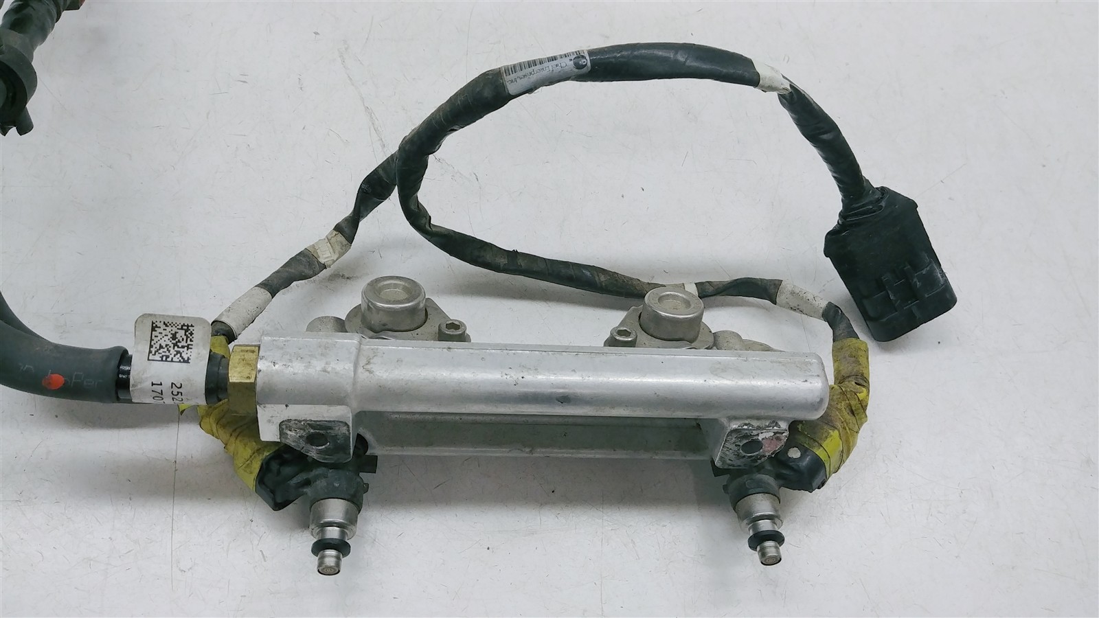 2015 Polaris 800 Switchback Pro S #2 Fuel Rail w Injectors Harness Fuel Lines