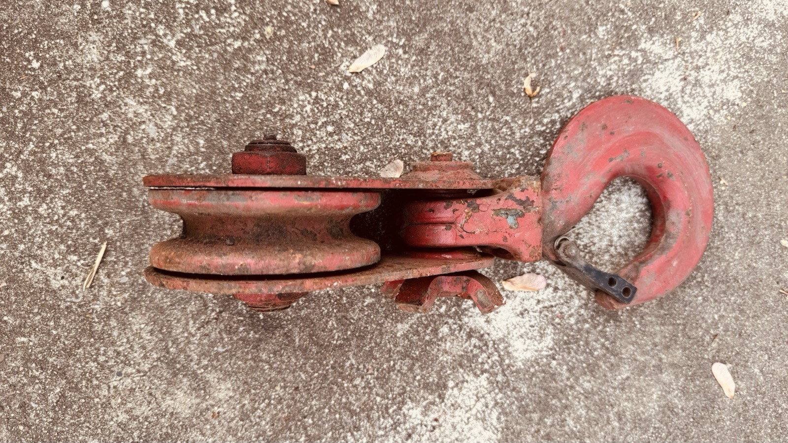 JOHNSON SNATCH BLOCK-4T-4" w/Swivel Hook 3/8"-1/2" SB4S4BH