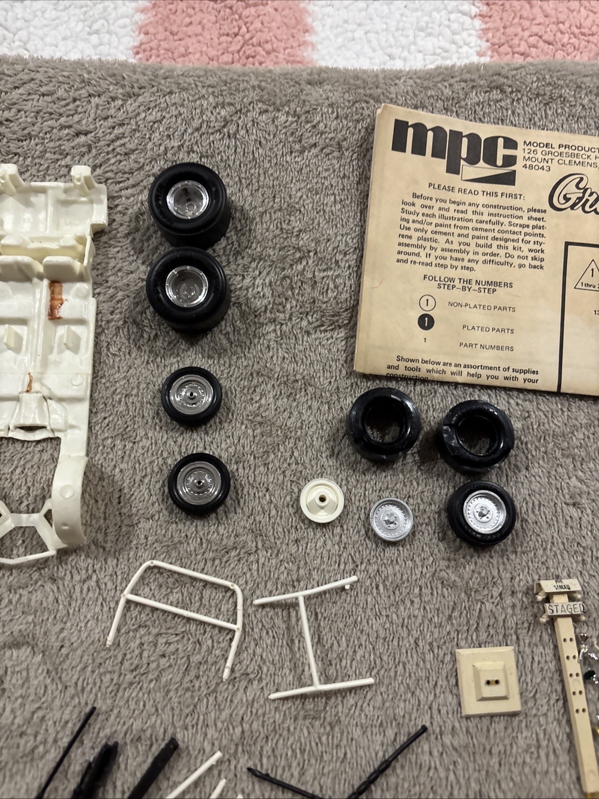 vintage 1973 issue MPC 1/25 Bill "Grumpy's Toy" Jenkins Pro Stock Vega Parts