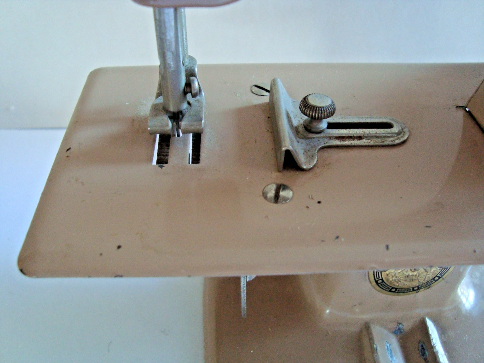 Vintage Singer Sewhandy Model 20 Sewing Machine Child's Toy ~ Hand Crank Metal