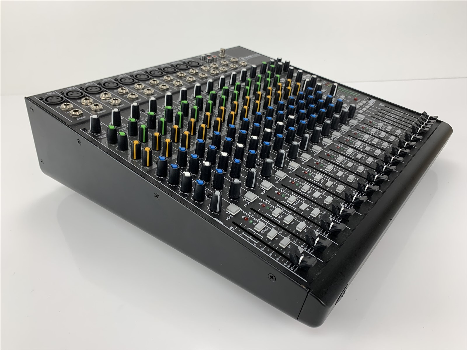 Mackie 1642VLZ4 16-Channel Mic/Line Mixer with 10 Onyx PreAmplifiers - Black