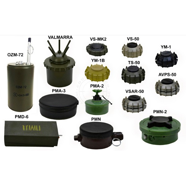 PMA-2 "Toepopper" Anti-Personnel Land Mine Accurate Size Plastic Replica 3d