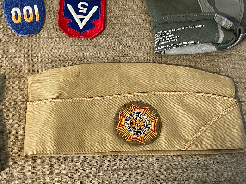 Vintage US Military Mess Kit 1945 WW2 WW1 Kits Patches WW2 Hats Caps Gloves LOT