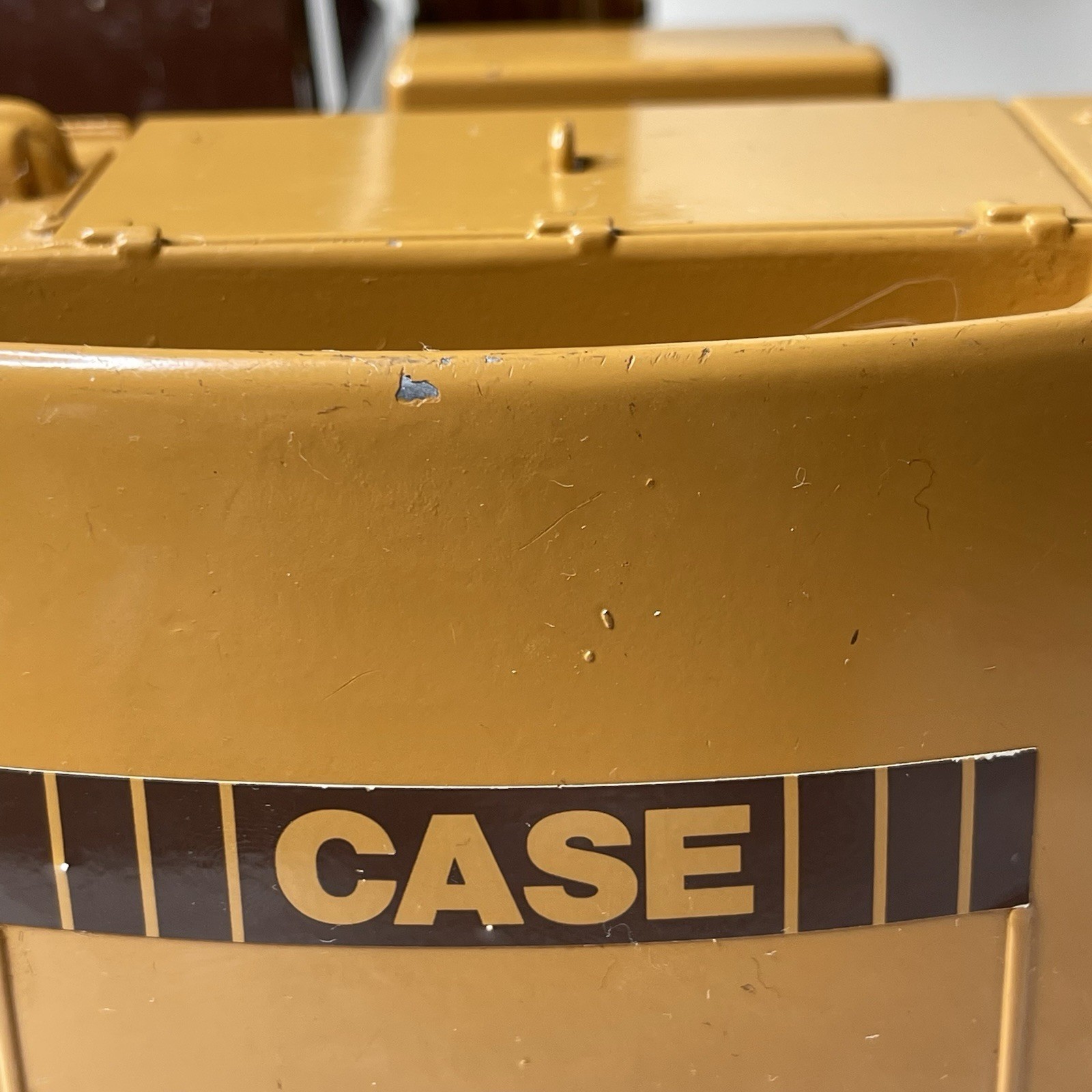 1/16 ERTL CASE Model 688 Excavator Construction Toy With Tracks RARE