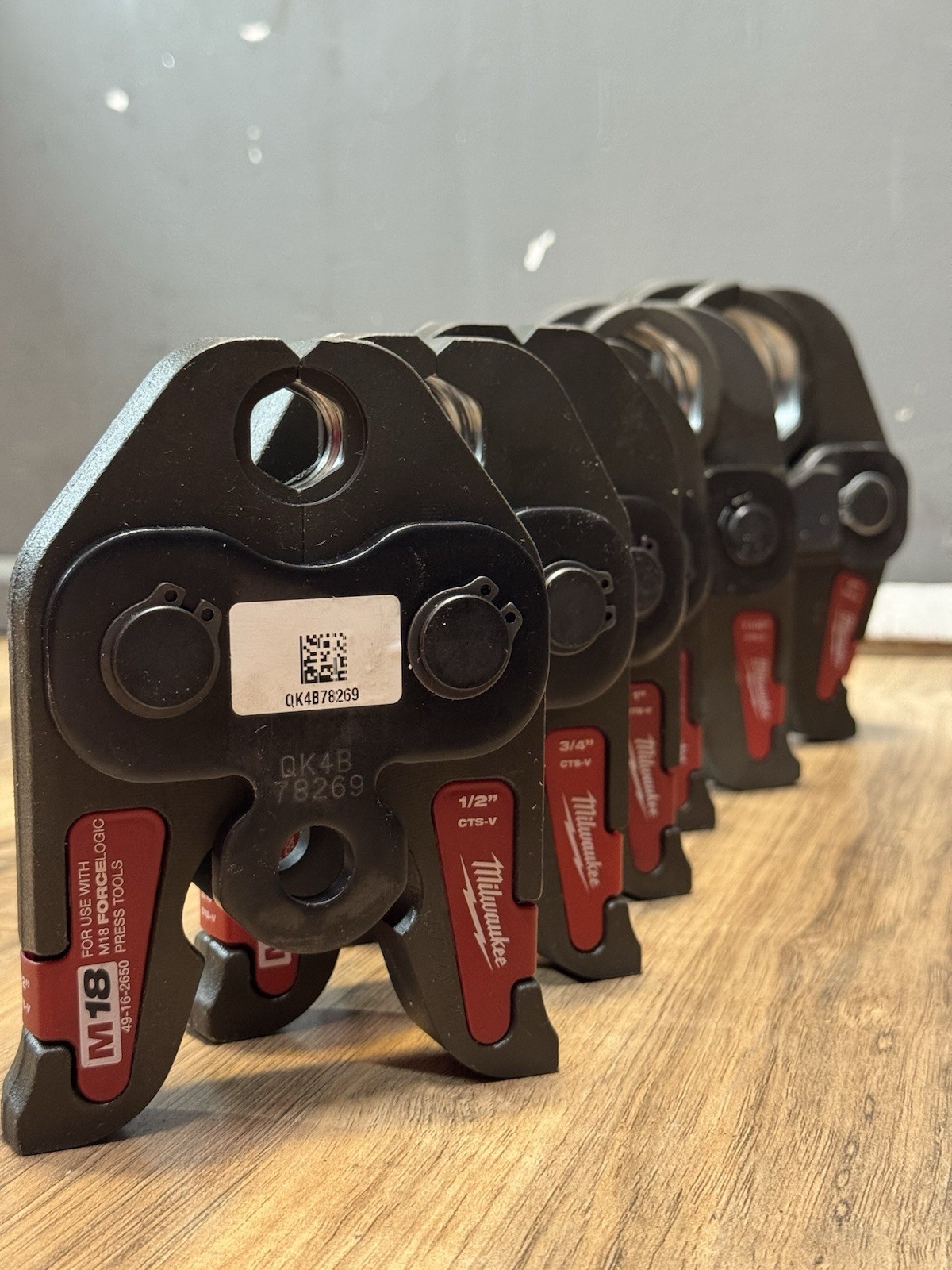 Milwaukee 2922-22 M18 FORCE LOGIC One Key Copper Press Tool CTS Jaws Only