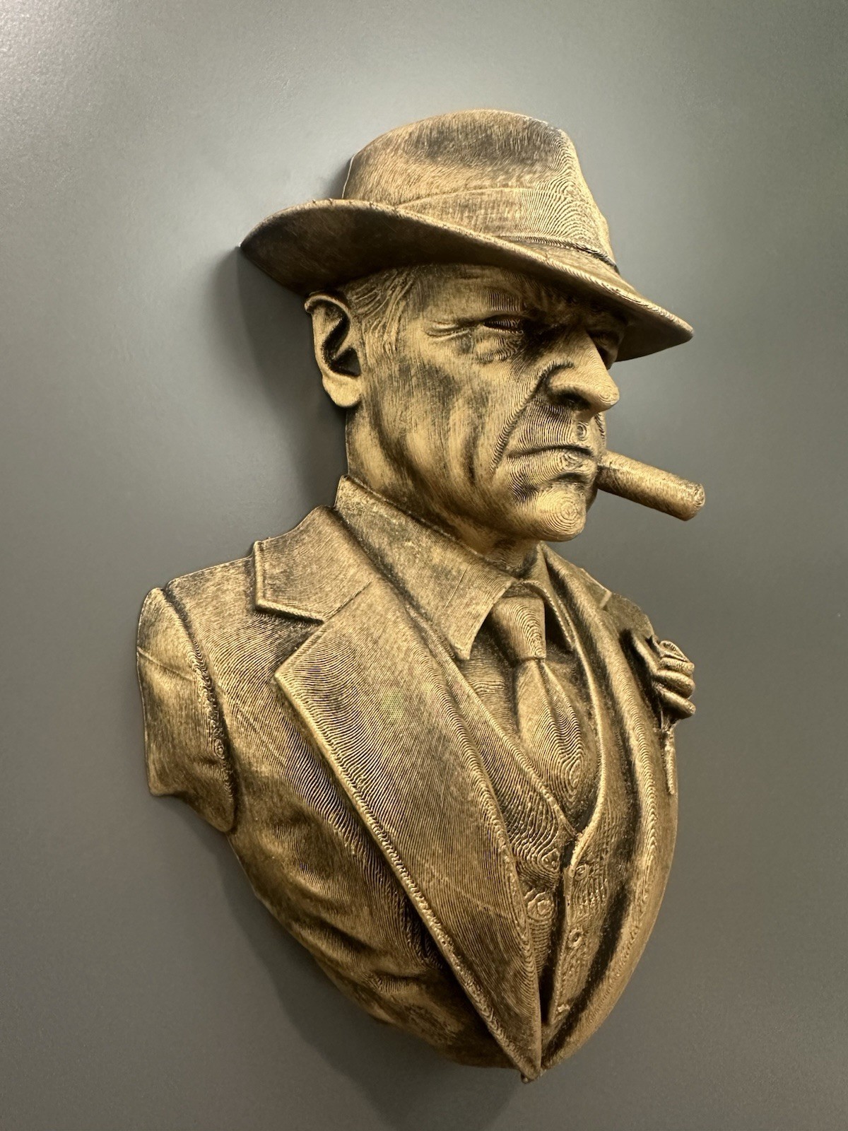 Vintage Mob Boss Mafia Wall Bust Sculpture Mafia Cigar Man Cave Bar Decor 9x6x3”
