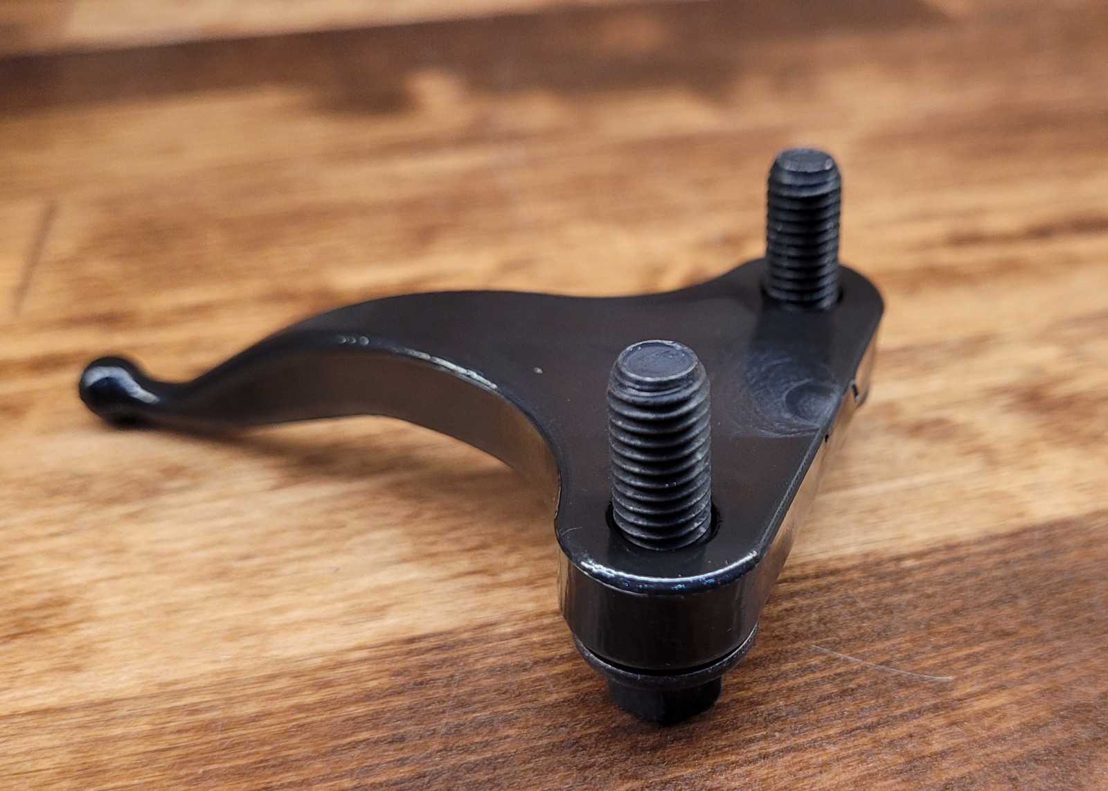 Genuine Volvo Cab Leveling Valve with Rod & Brackets + Screw 23270961